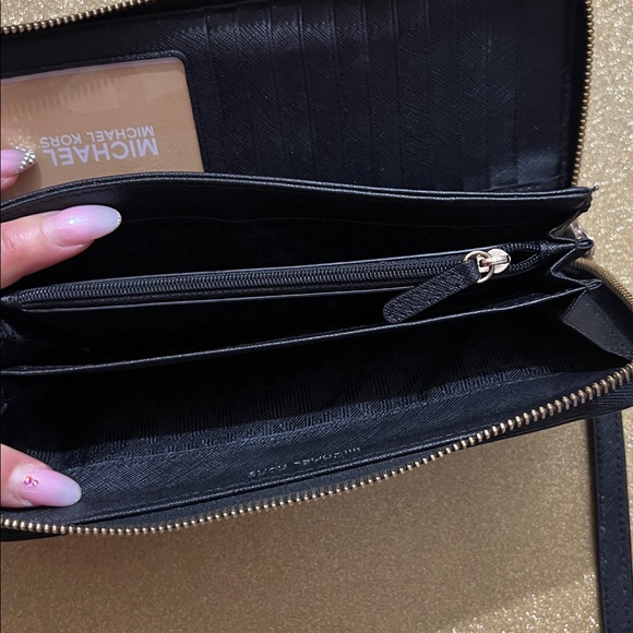 Used Michael Kors Black Saffiano Leather Continental Zip-Around Wristlet Wallet - Picture 13 of 16